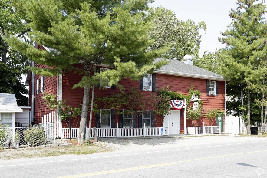 93200 County Road 690, Dowagiac, MI for sale - Building Photo - Image 1 of 1