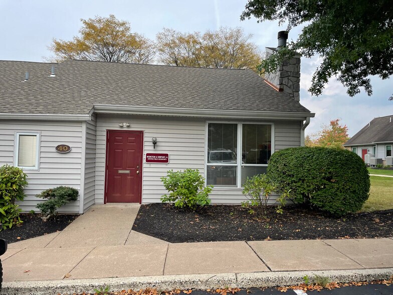 252 W Swamp Rd, Doylestown, PA 18901