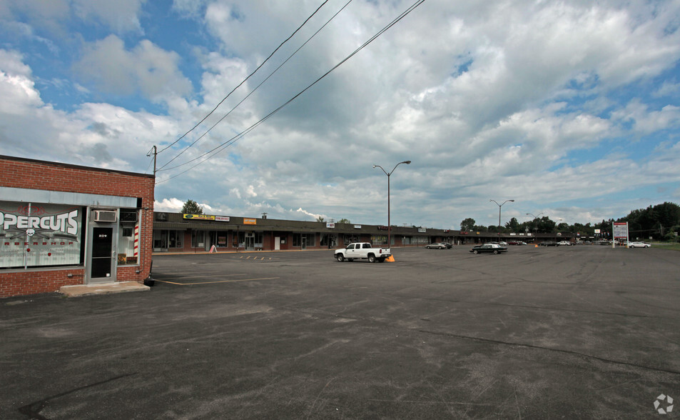 290 Rt. 57, Phoenix, NY for lease - Primary Photo - Image 3 of 4