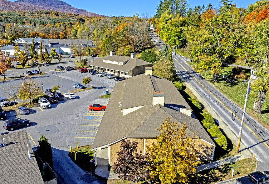 Equinox Square Shopping Center portfolio of 3 properties for sale on LoopNet.com - Building Photo - Image 3 of 8