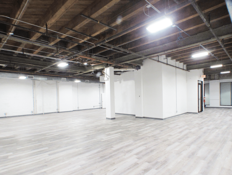 160 E Grand Ave, Chicago, IL for lease - Interior Photo - Image 3 of 7