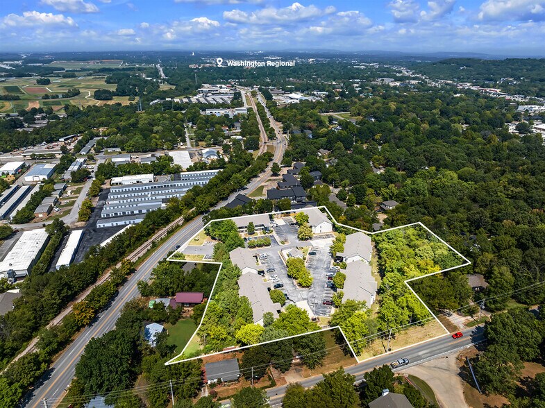 1782 N Gregg Ave, Fayetteville, AR 72703 Candlelight Place Apartments