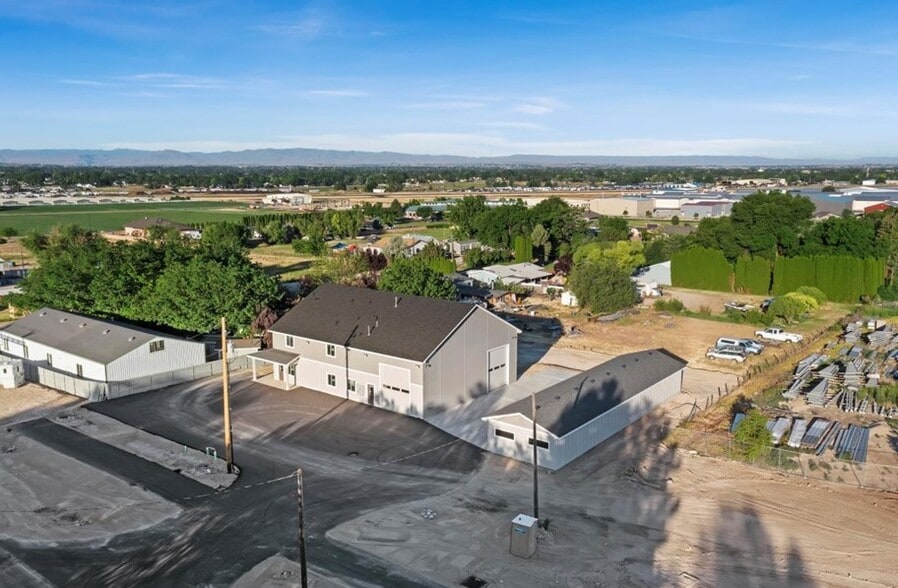 225 N Happy Valley Rd, Nampa, ID for lease - Building Photo - Image 3 of 32