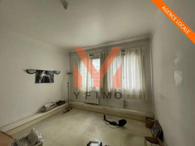 Office in Les Mureaux for sale - Interior Photo - Image 2 of 8