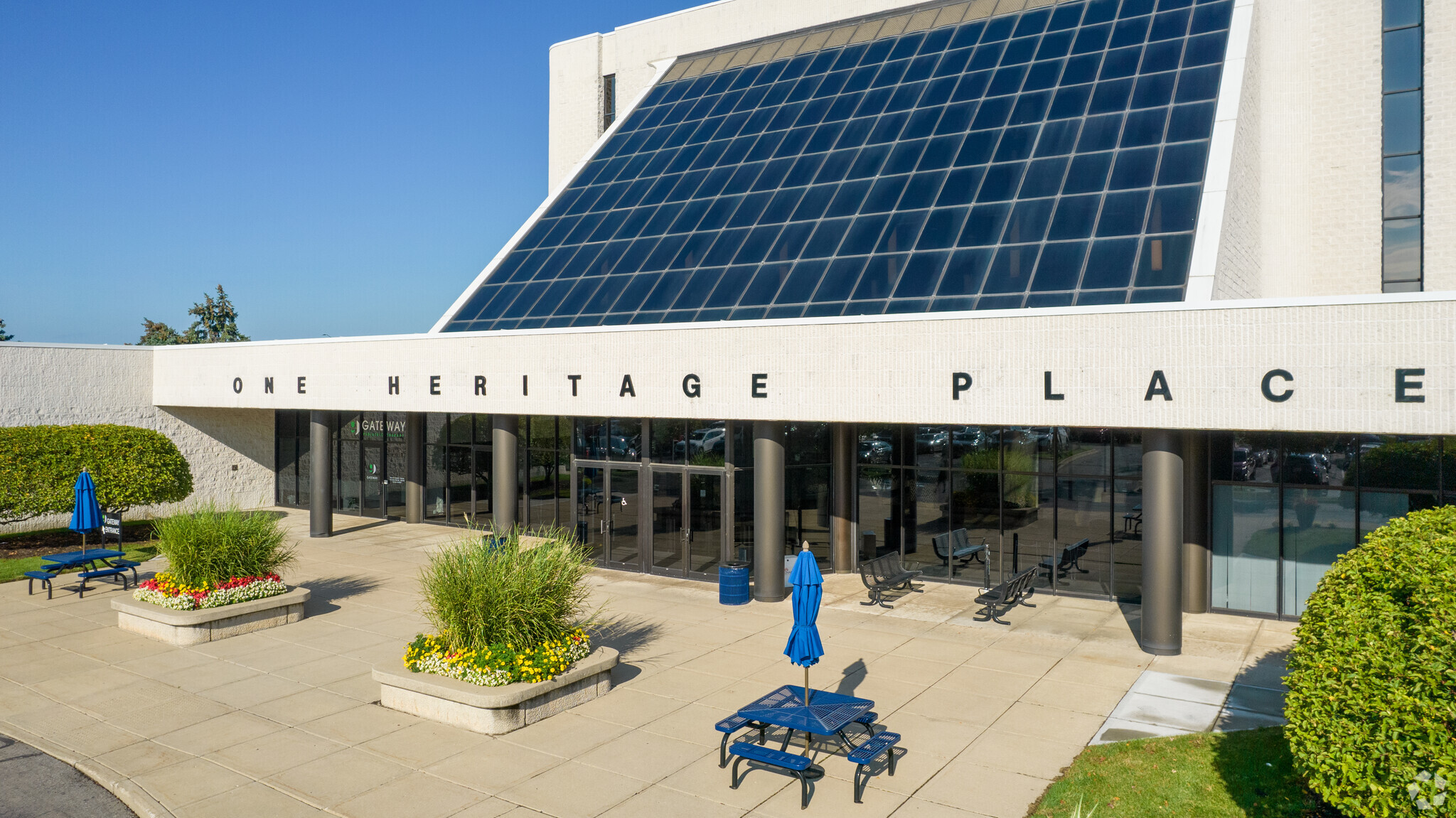 1 Heritage Pl, Southgate, MI for lease Primary Photo- Image 1 of 10