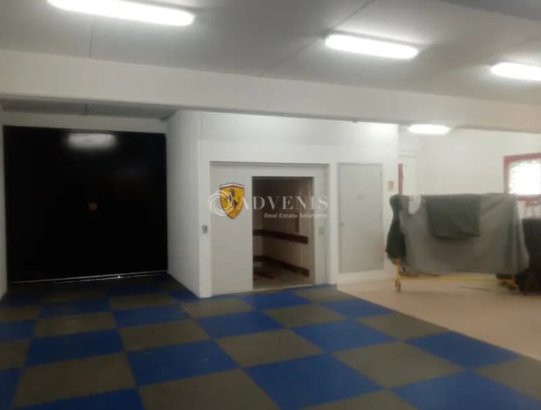 Industrial in Fléac for sale - Interior Photo - Image 3 of 6