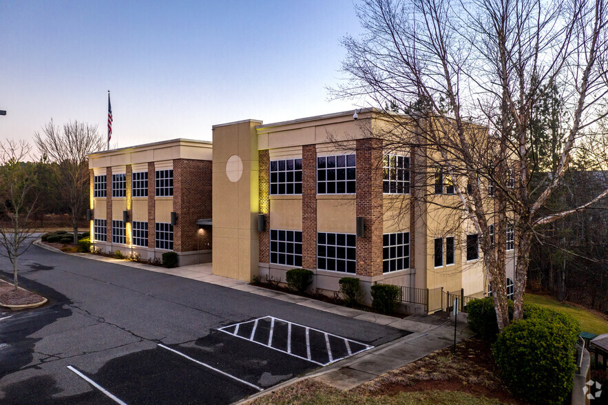 133 River Park Rd, Mooresville, NC for lease - Building Photo - Image 2 of 9