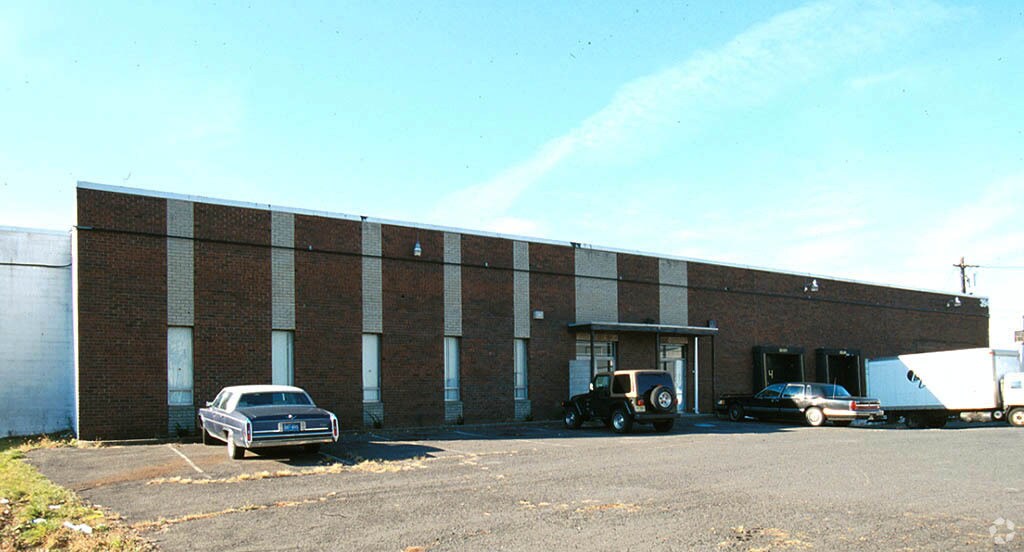 394 Veterans Blvd, Carlstadt, NJ 07072