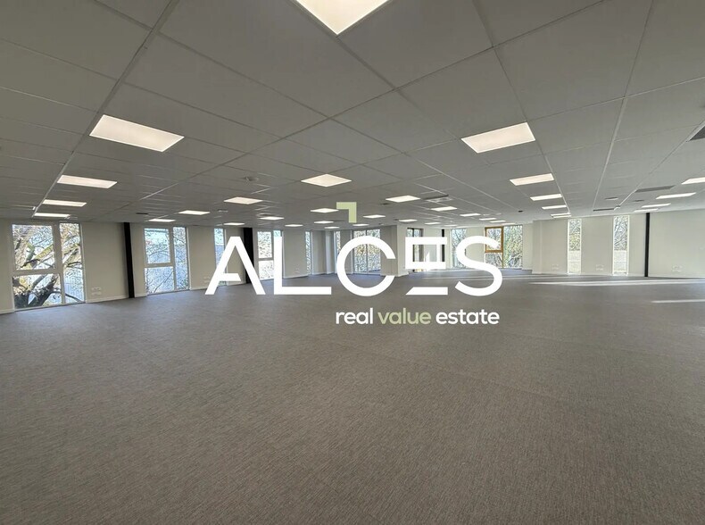 Office in Bruges for lease - Interior Photo - Image 2 of 4