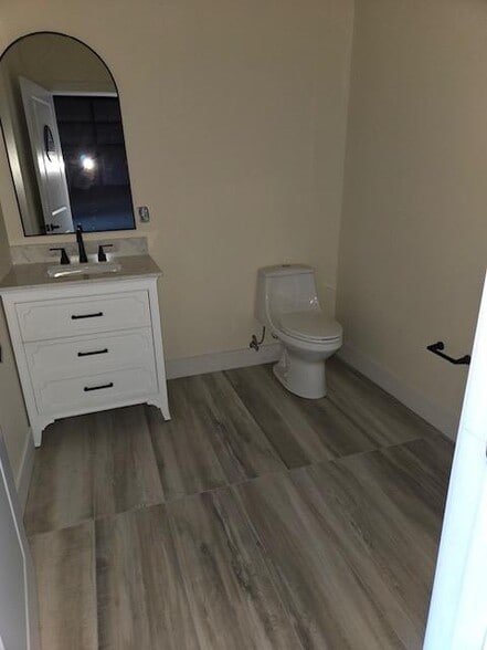 42363 6th West st, Lancaster, CA for sale - Interior Photo - Image 2 of 5