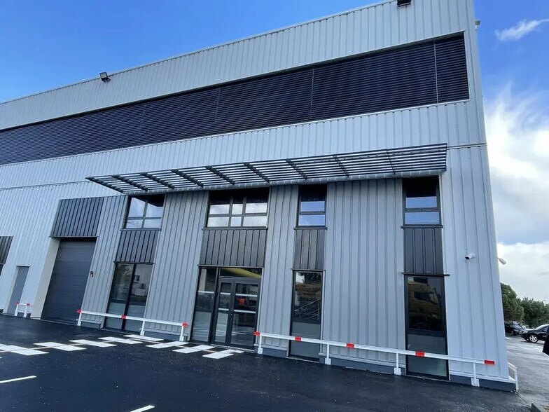 Flex in Lormont for lease - Building Photo - Image 1 of 11