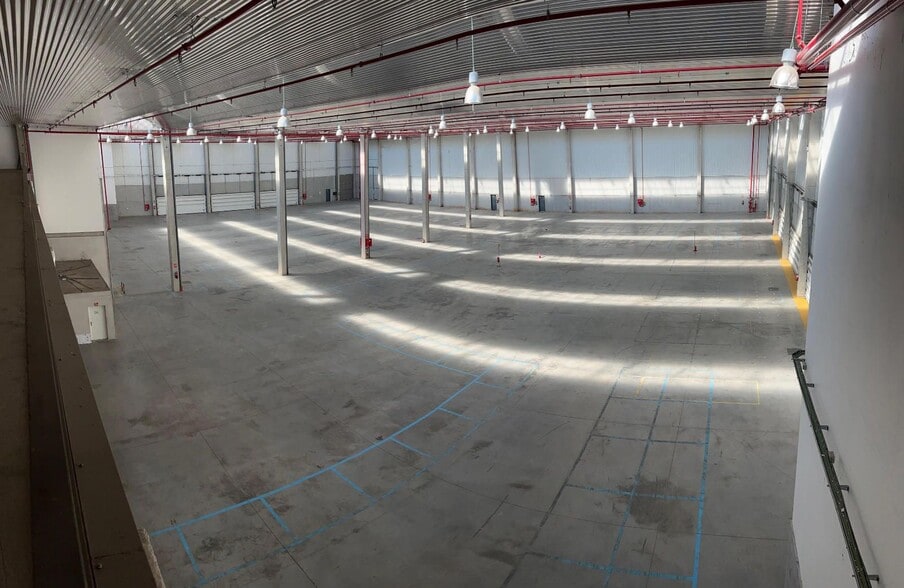 Industrial in Alovera, Guadalajara for lease - Building Photo - Image 1 of 7