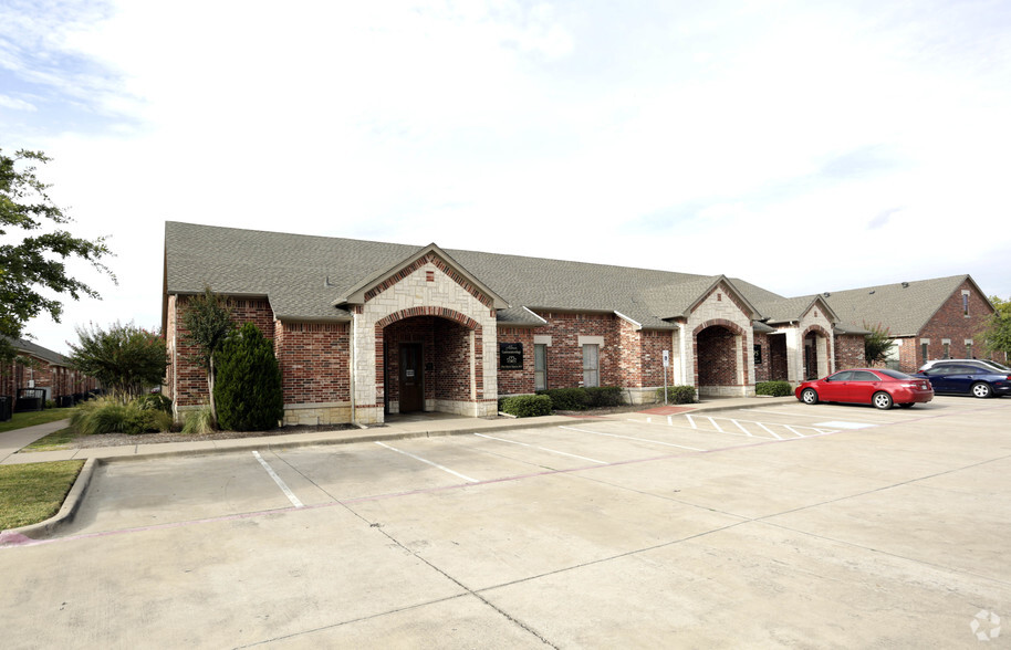 Office in Arlington, TX for sale - Primary Photo - Image 1 of 1