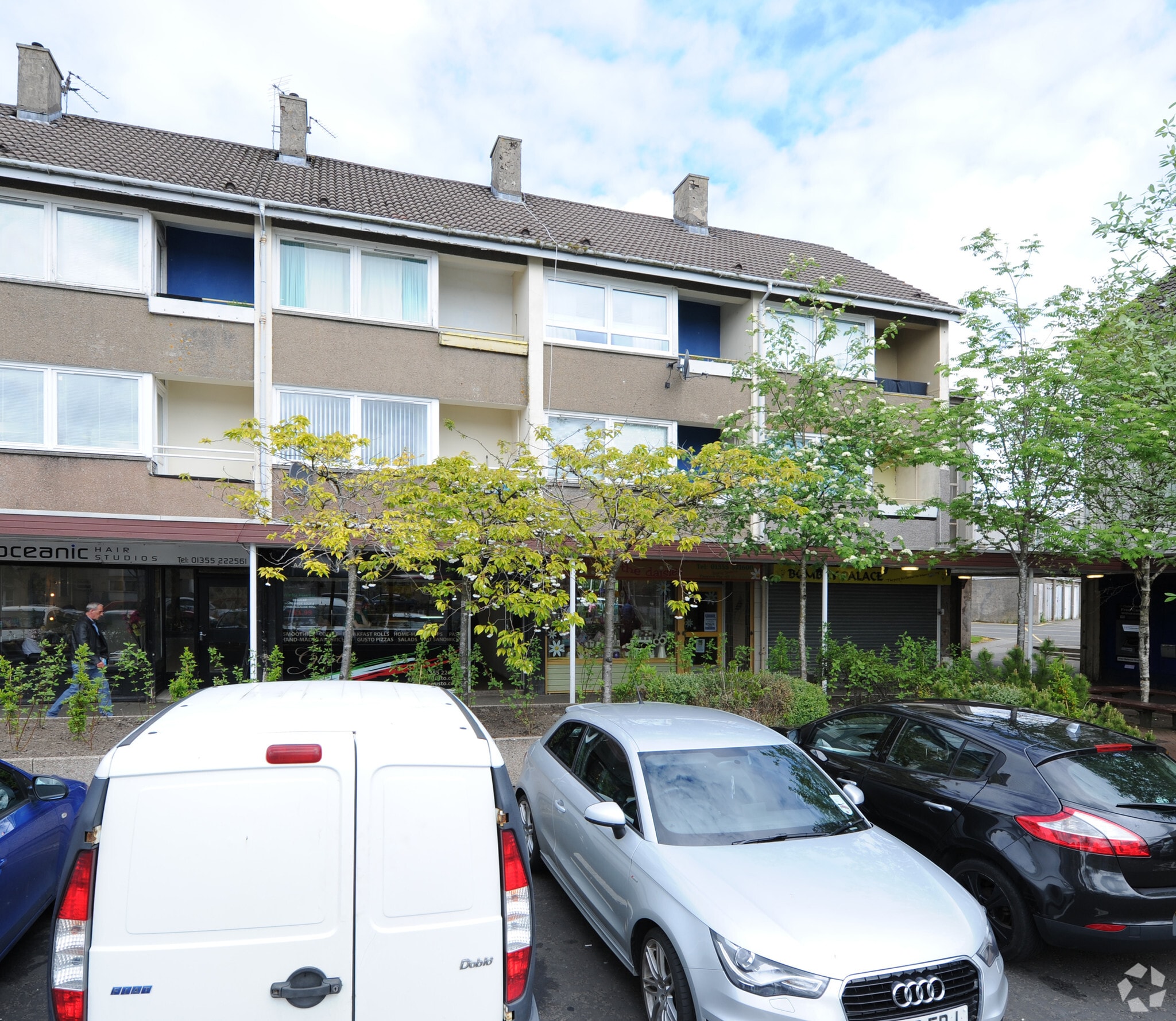 13-15 Murray Sq, East Kilbride for sale Primary Photo- Image 1 of 1