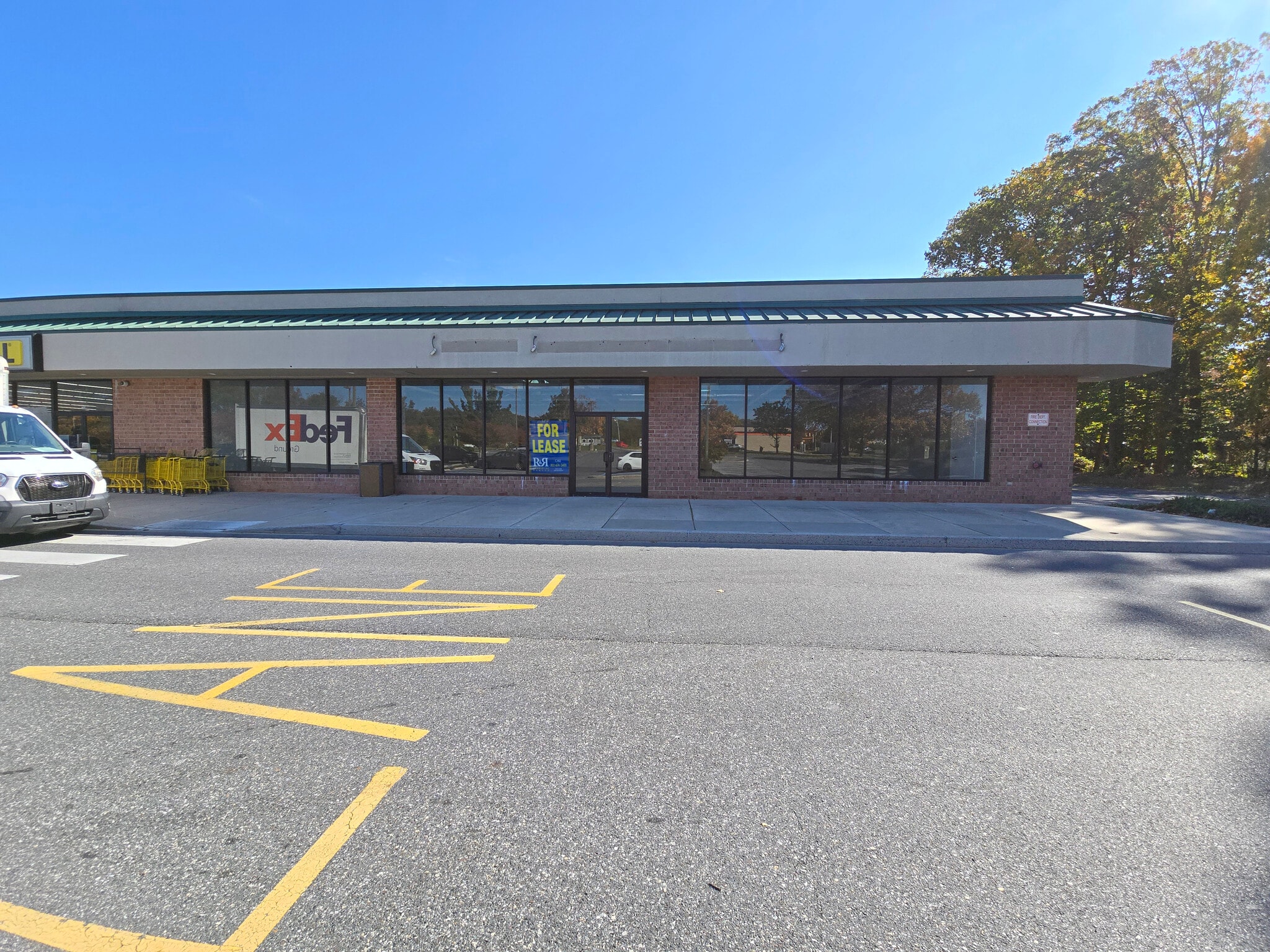 250 Gateway South Blvd, Dover, DE for lease Interior Photo- Image 1 of 2