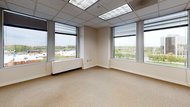 7500 Greenway Center Dr, Greenbelt, MD for lease Interior Photo- Image 2 of 9