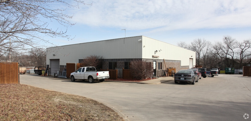 6770 W 152nd Ter, Overland Park, KS for lease - Building Photo - Image 2 of 8