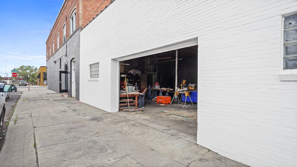 1802-1804 E Sprague Ave, Spokane, WA for sale - Building Photo - Image 1 of 1