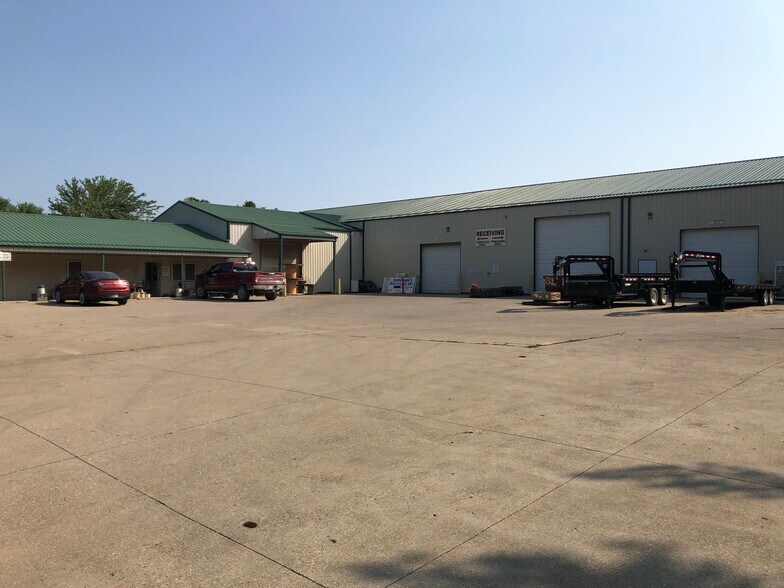 2120 Dixie Hwy, Bedford, IN for sale - Building Photo - Image 1 of 1