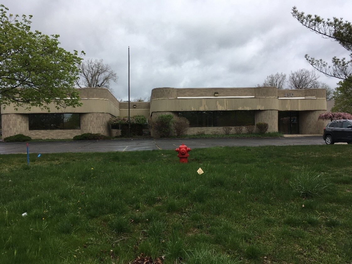 450470 Enterprise Ct, Bloomfield Hills, MI 48302