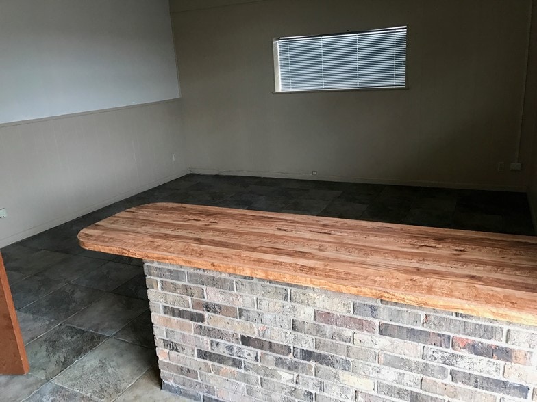 920 Roberts Cut Off Rd, River Oaks, TX for lease - Building Photo - Image 3 of 10