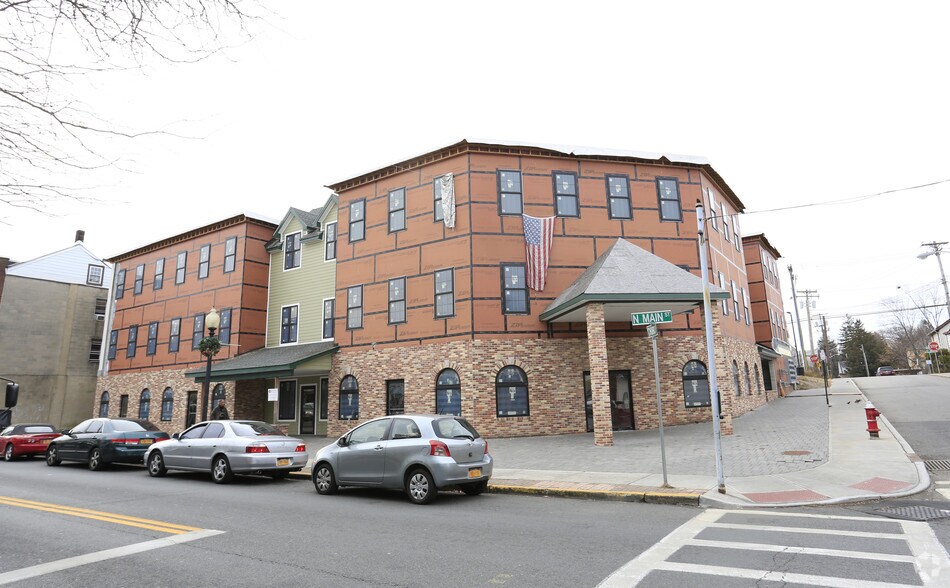 31 N Main St, Spring Valley, NY for sale - Primary Photo - Image 1 of 1