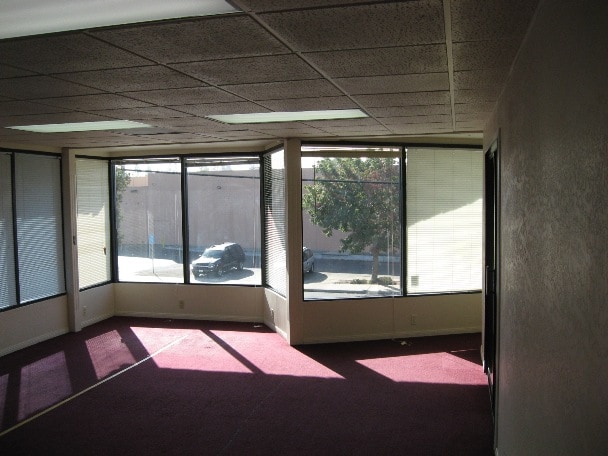 4420 Easton Dr, Bakersfield, CA for lease - Interior Photo - Image 2 of 5