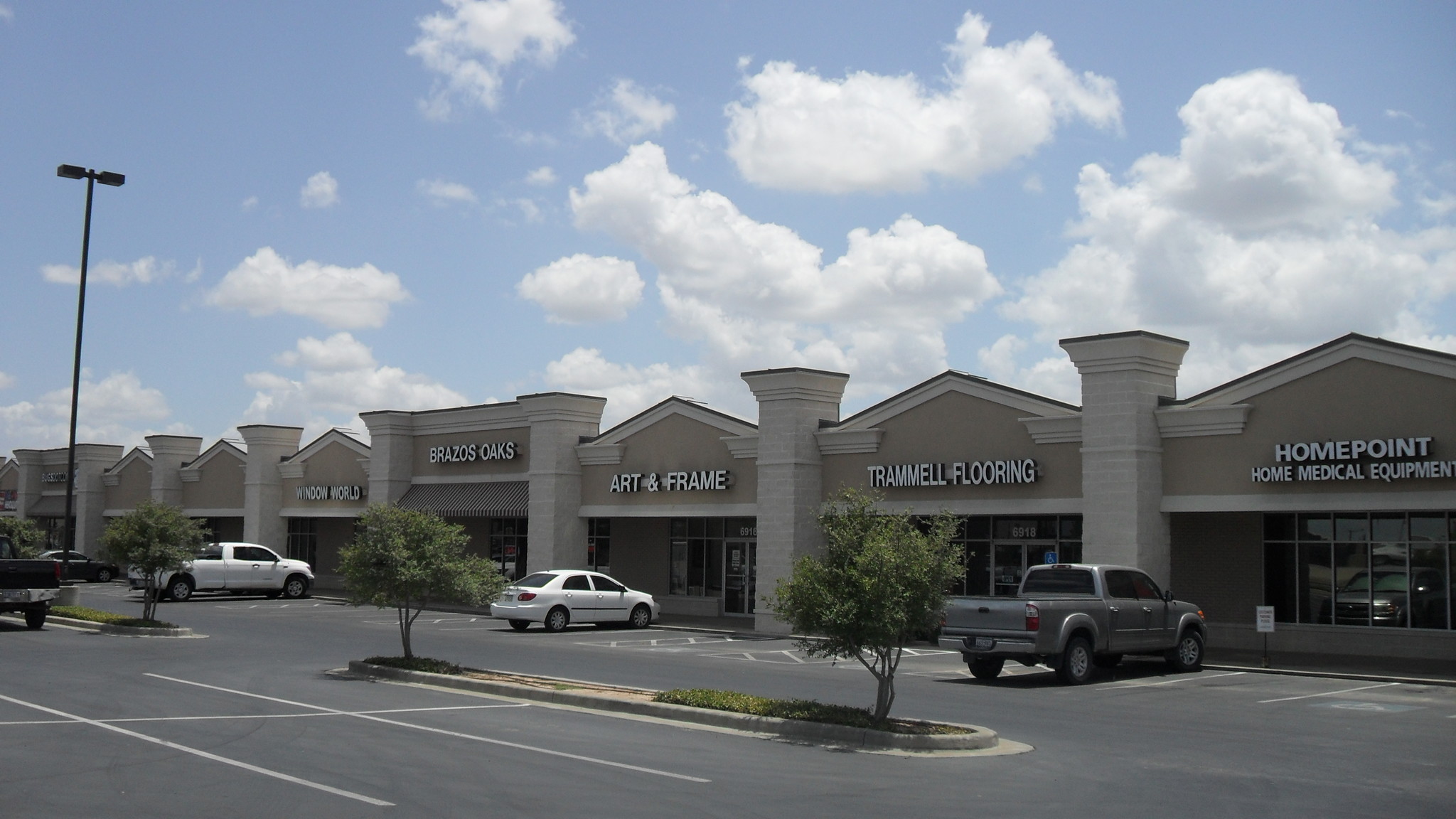 6898 Woodway Dr, Waco, TX for lease Building Photo- Image 1 of 5