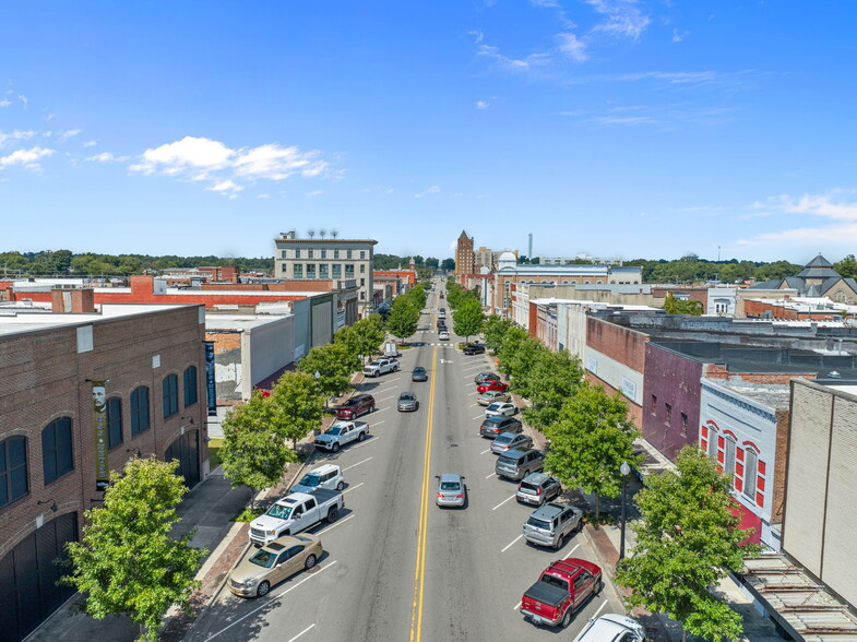115 N Queen St, Kinston, NC for sale - Building Photo - Image 2 of 39