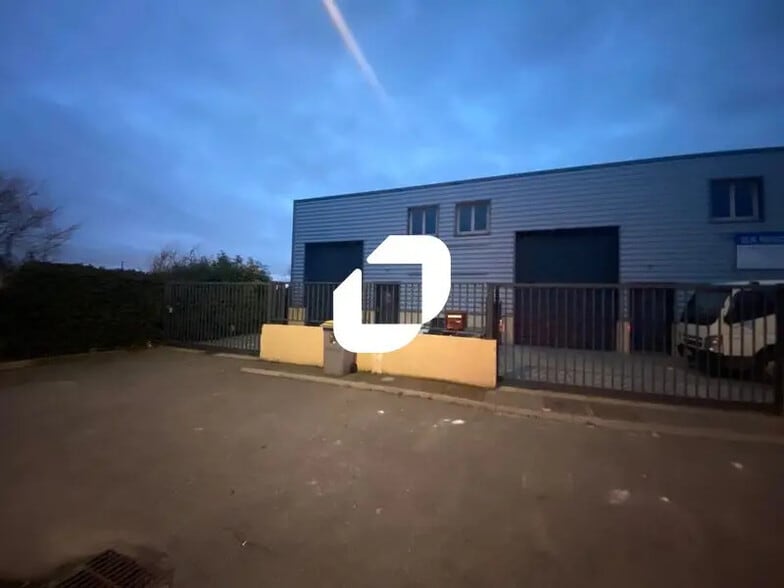 Flex in Conflans-Sainte-Honorine for lease - Building Photo - Image 1 of 6