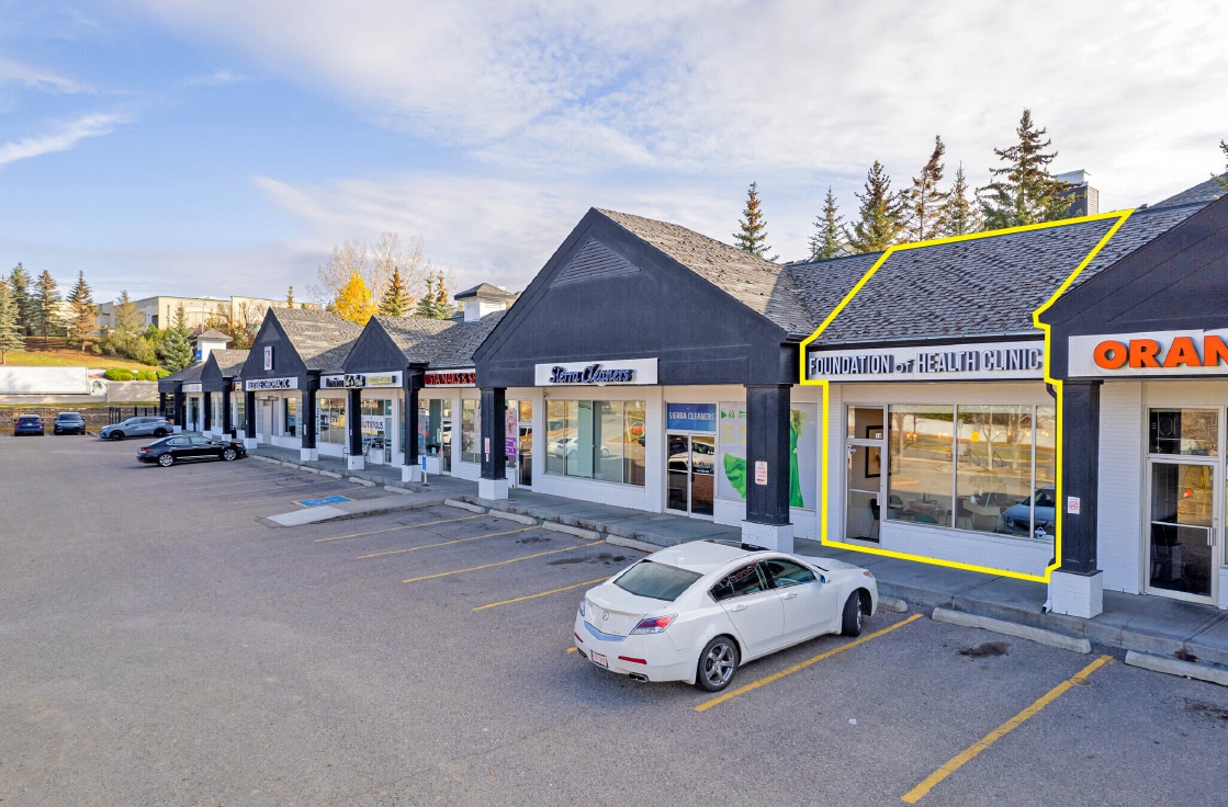 7337 Sierra Morena Blvd SW, Calgary, AB for sale Primary Photo- Image 1 of 1