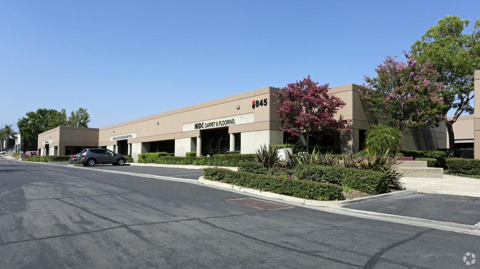 4317 E Santa Ana St, Ontario, CA for lease - Building Photo - Image 1 of 3