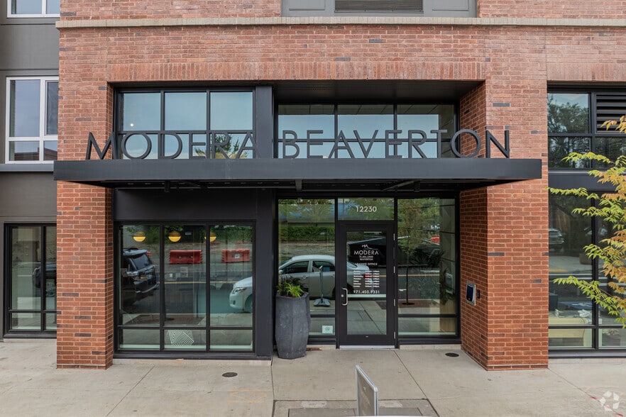 12230 SW Broadway St, Beaverton, OR for lease - Building Photo - Image 3 of 11