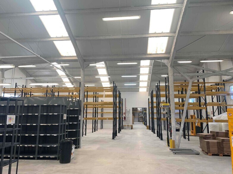 Industrial in Valdeolmos-Alalpardo, Madrid for sale - Interior Photo - Image 3 of 9