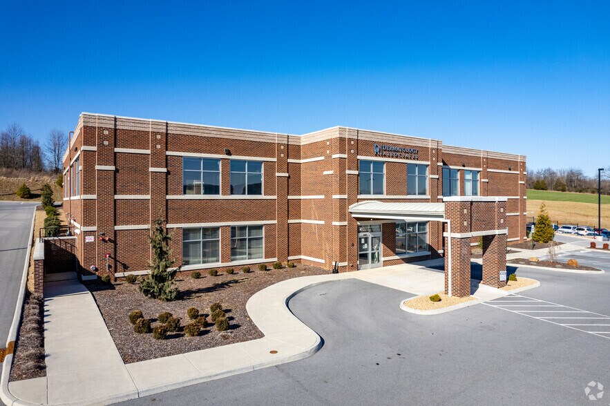 2885 Boones Creek Rd, Johnson City, TN 37615