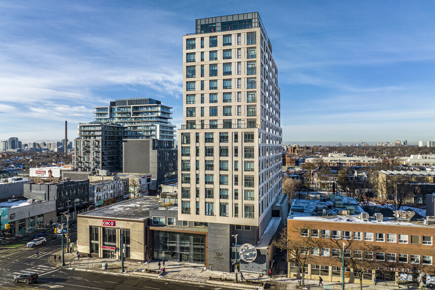 484 Spadina Ave, Toronto, ON for lease - Primary Photo - Image 1 of 20