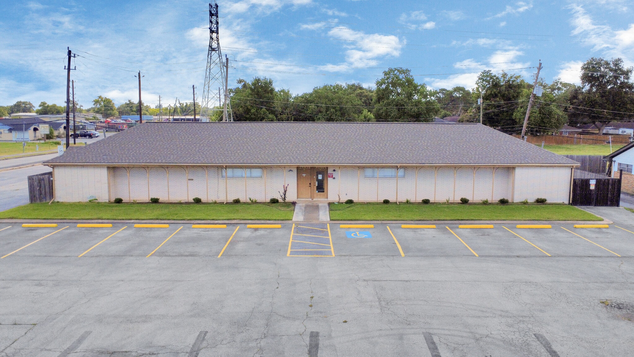 2001 John St, Pasadena, TX for sale Primary Photo- Image 1 of 71