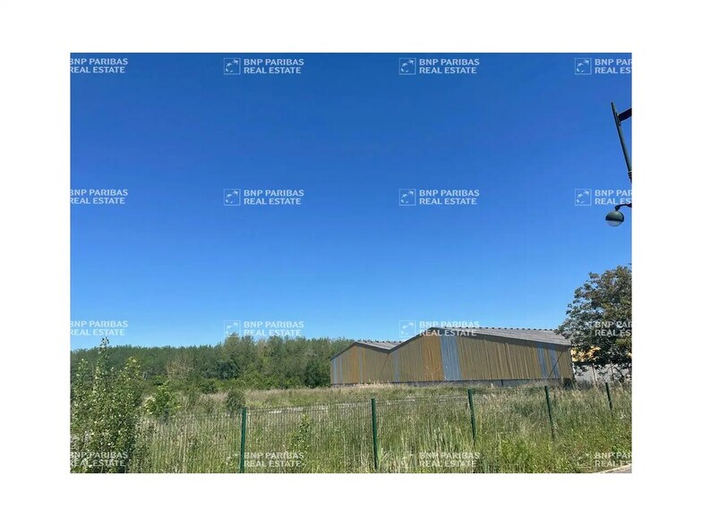 Flex in Provins for lease - Building Photo - Image 2 of 10