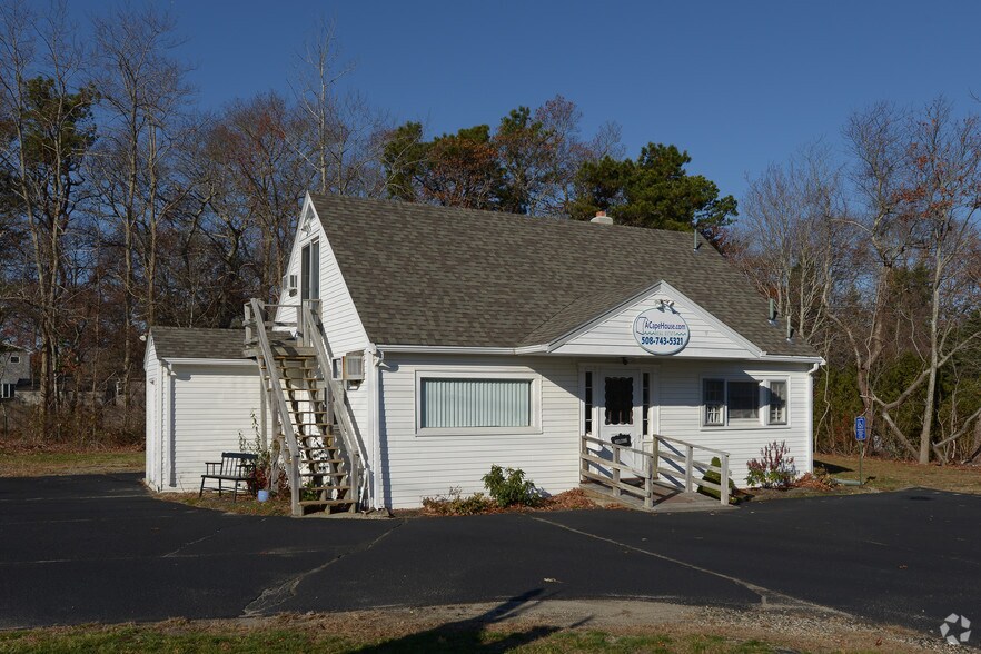 770 Macarthur Blvd, Pocasset, MA 02559
