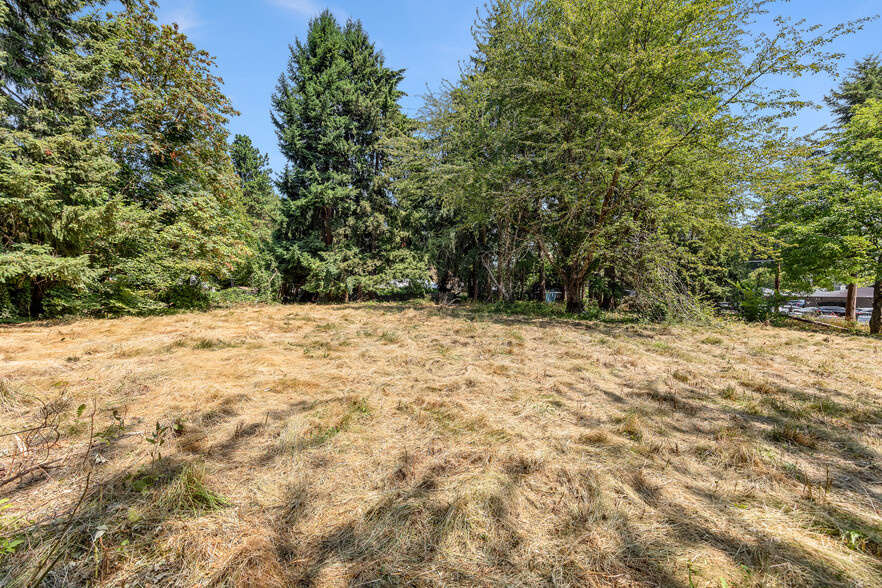 11909 SE Stanley Ave, Milwaukie, OR for sale - Primary Photo - Image 1 of 14