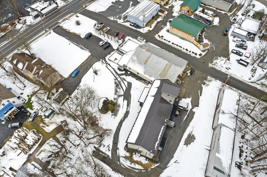 The River Street Portfolio portfolio of 2 properties for sale on LoopNet.com - Building Photo - Image 3 of 19