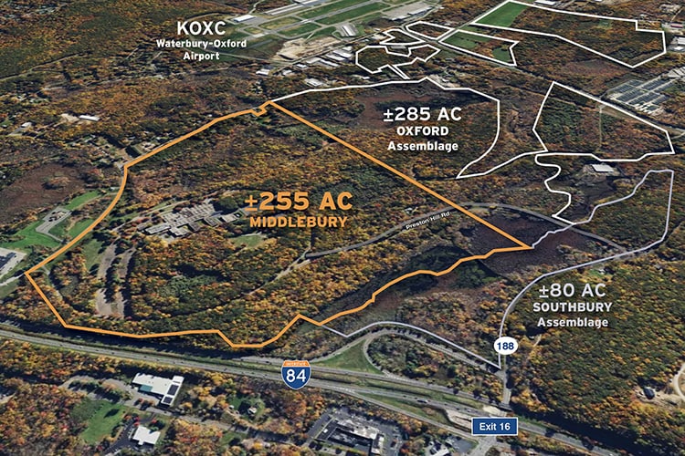 199 Benson Rd, Middlebury, CT for sale - Primary Photo - Image 2 of 3