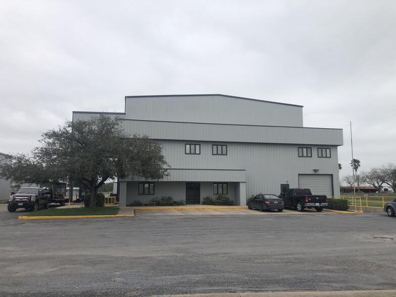 812 N International Blvd, Weslaco, TX for lease - Building Photo - Image 2 of 8