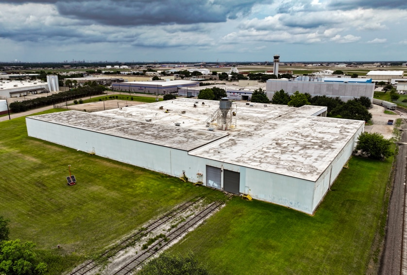 8440 Tewantin Dr, Houston, TX for sale - Building Photo - Image 3 of 6
