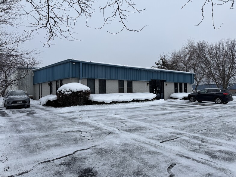 4633 Tompkins Dr, Madison, WI for sale - Building Photo - Image 3 of 8