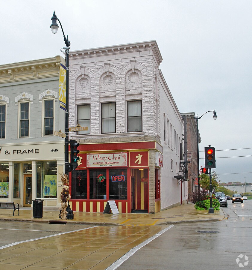 400 Main St, Racine, WI 53403