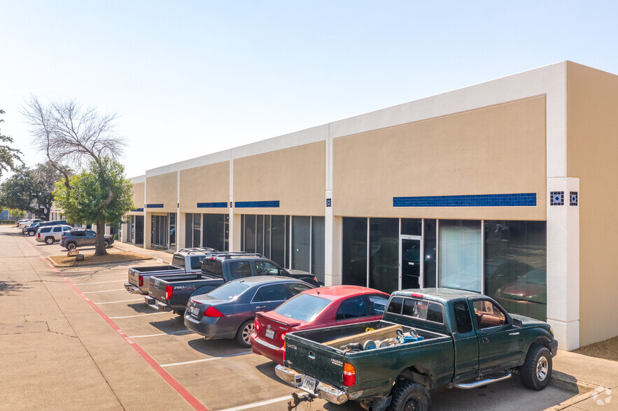 13657 Jupiter Rd, Dallas, TX for lease - Building Photo - Image 2 of 4