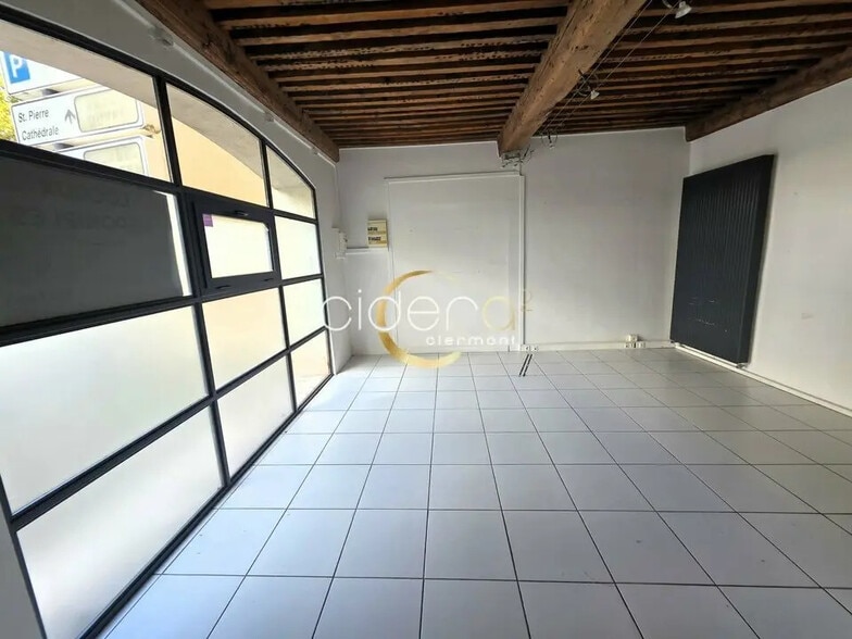 Office in Clermont-Ferrand for sale - Building Photo - Image 2 of 12