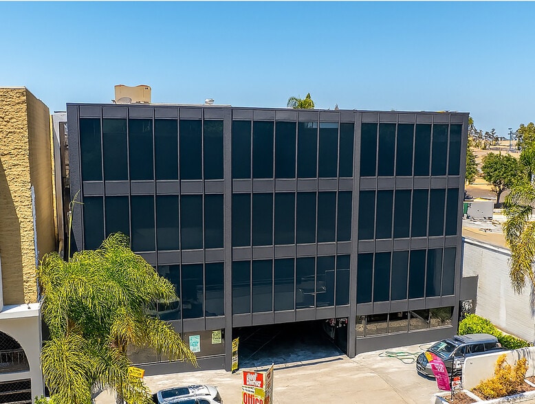 611 Civic Center Dr W, Santa Ana, CA for sale - Building Photo - Image 1 of 6