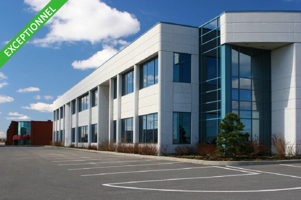 Flex in Tourcoing for lease Building Photo- Image 1 of 2